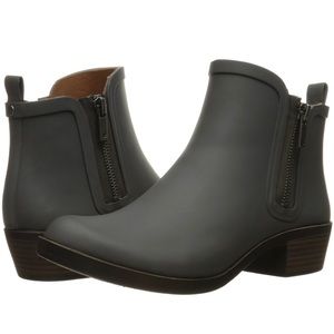 Lucky Brand Rain Boots - Short with two zippers